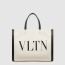 VLTN 캔버스 쇼퍼백