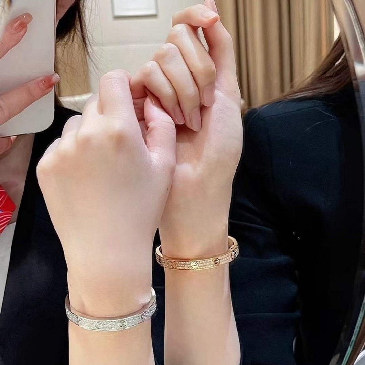 까르띠에 [Cartier]  러브 브레이슬릿 팔찌[세줄]